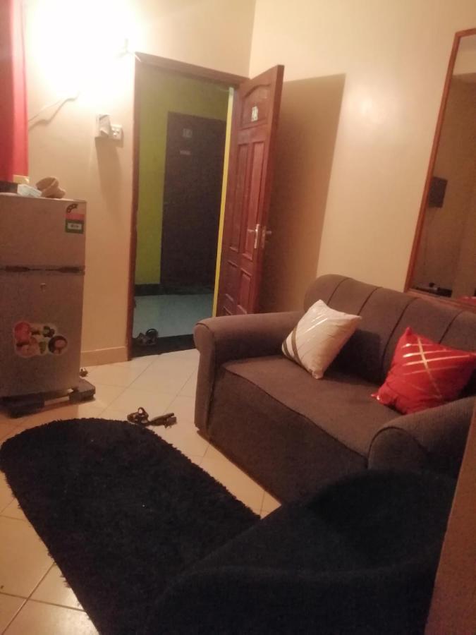 Warm And Homely Studio Apartment 몸바사 외부 사진